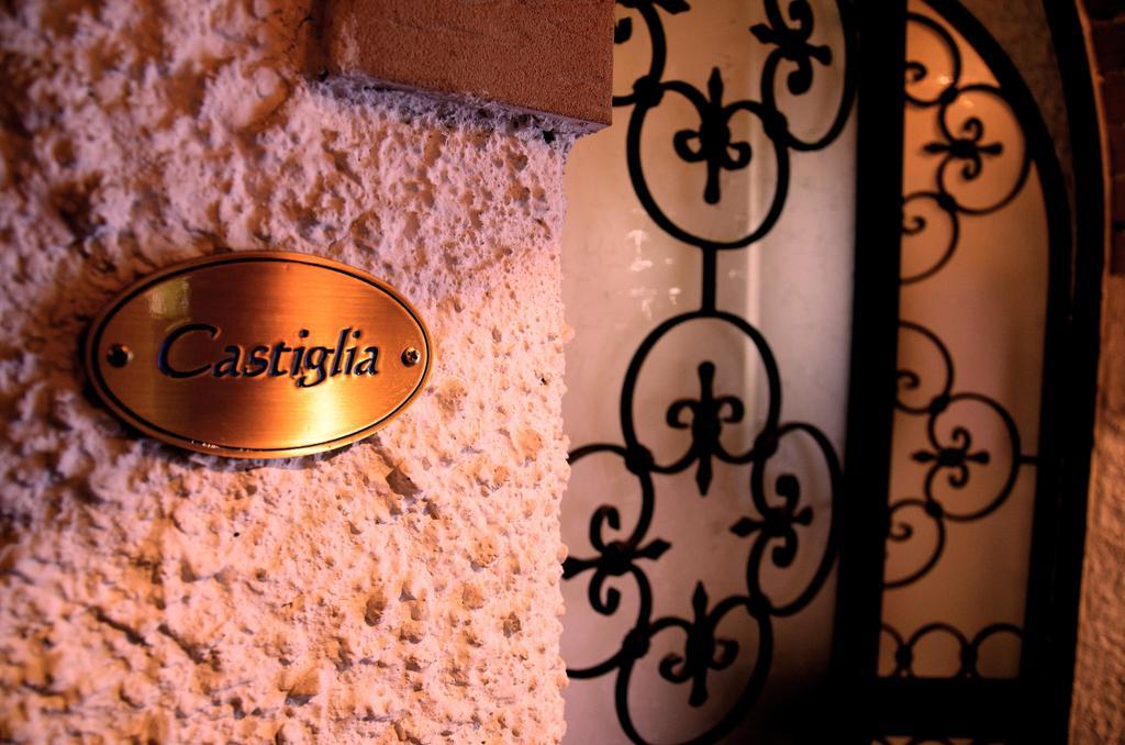 دومودوسولا B&B Villa Moro - Family House المظهر الخارجي الصورة
